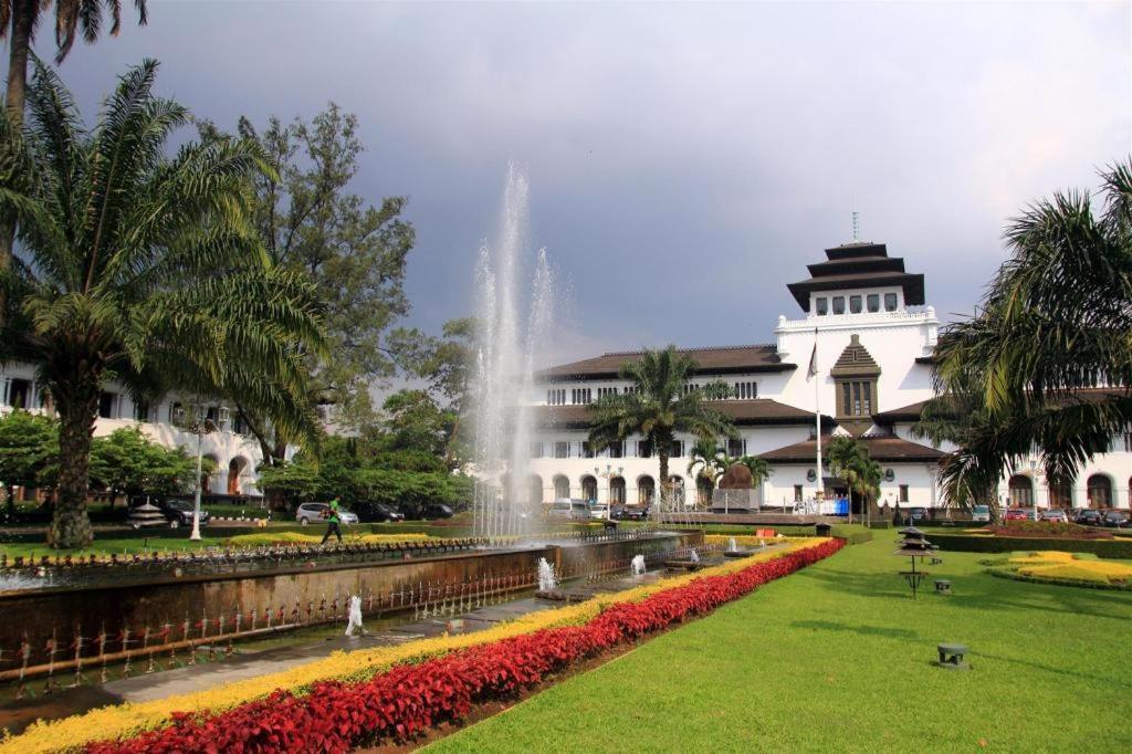 Andelir Hotel Bandung Kültér fotó